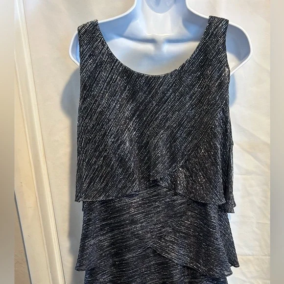 SLNY size 16 dress, black and silver with layers. Sleeveless and sheer w/ slip - Picture 4 of 9